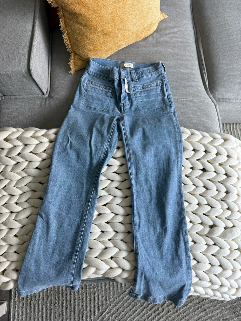 NWT Maxwell Women’s mid-Rise Kick Out Jeans